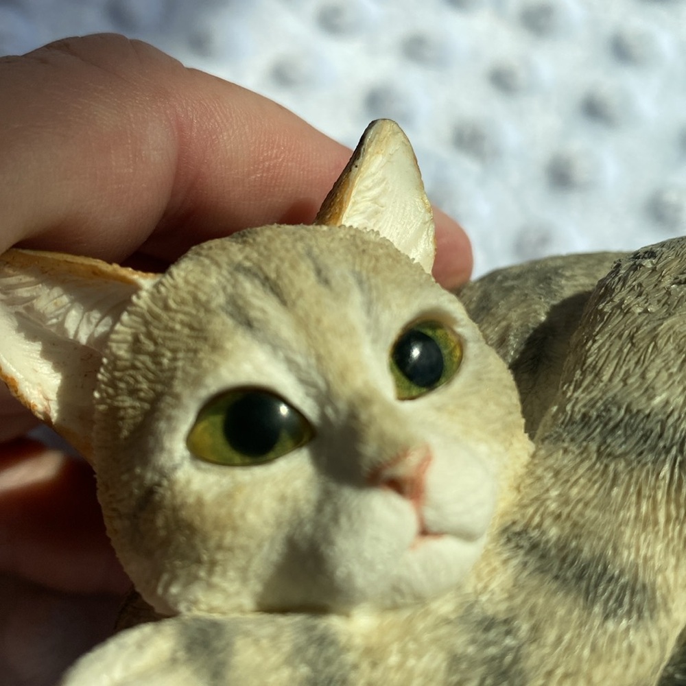 RARE Vintage 2000 Country Artists’ TABBY - SNUG Figurine - Picture 7 of 7